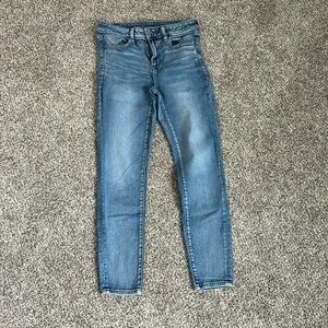 AMERICAN EAGLE WOMENS SKINNY JEANS SIZE 8 SHORT